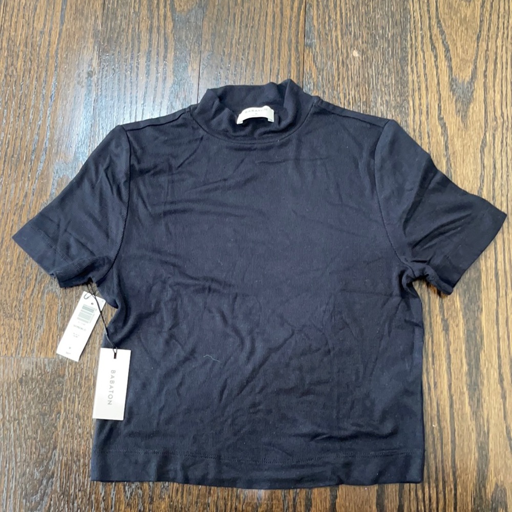 aritzia’s black short turtle neck crop top